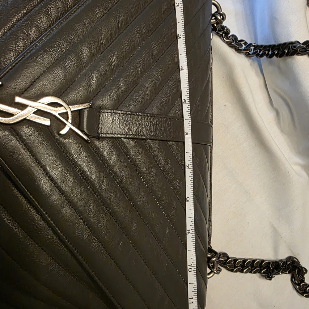 Saint Laurent Grey Quilted Leather Shoulder Bag with Chain and YSL Charm - Picture 8 of 16